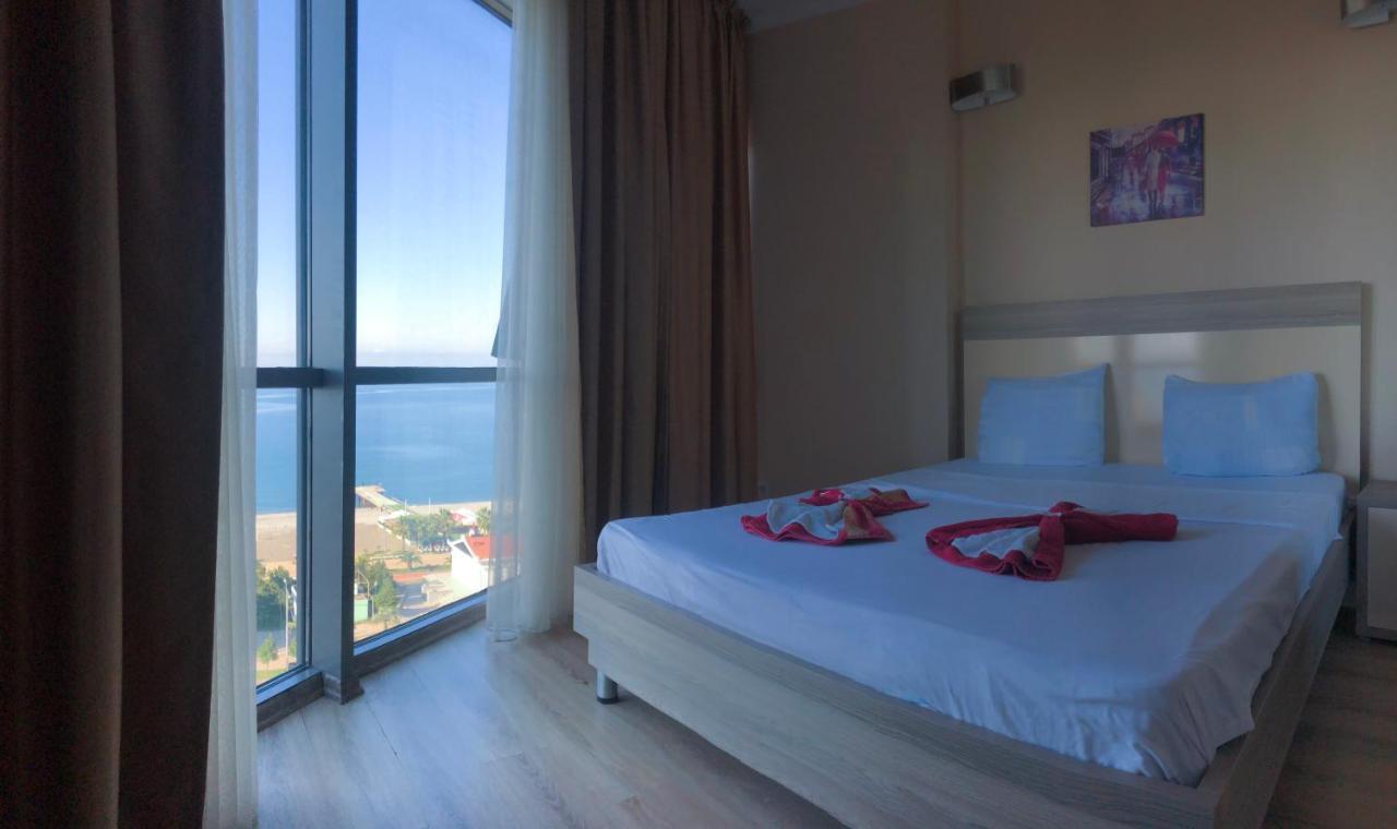 Black Sea Towers Батумі Екстер'єр фото