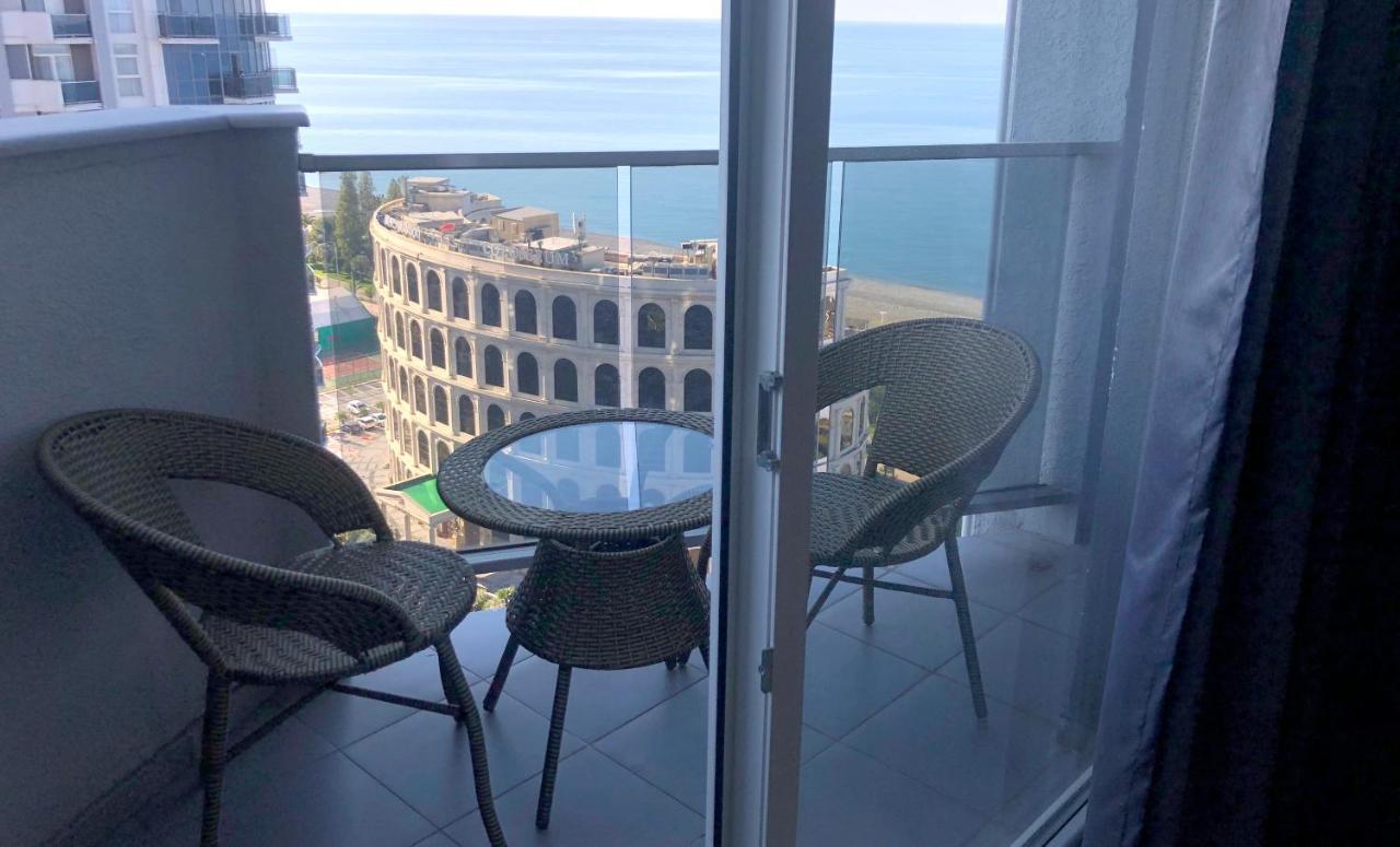 Black Sea Towers Батумі Екстер'єр фото