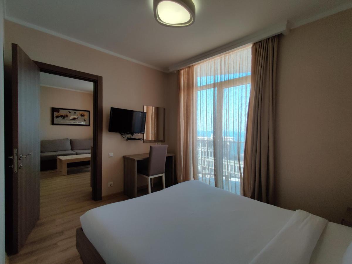 Black Sea Towers Батумі Екстер'єр фото