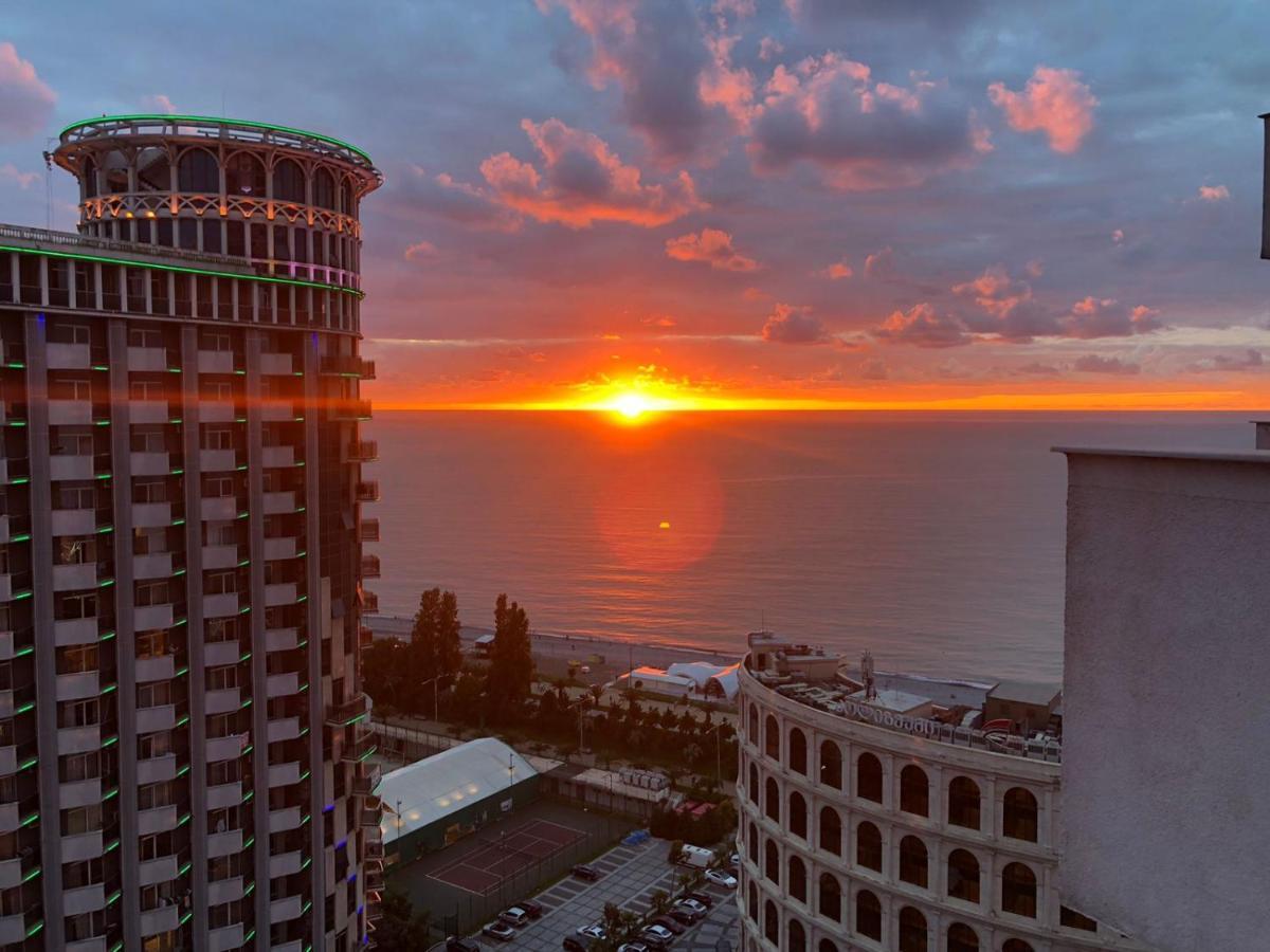Black Sea Towers Батумі Екстер'єр фото