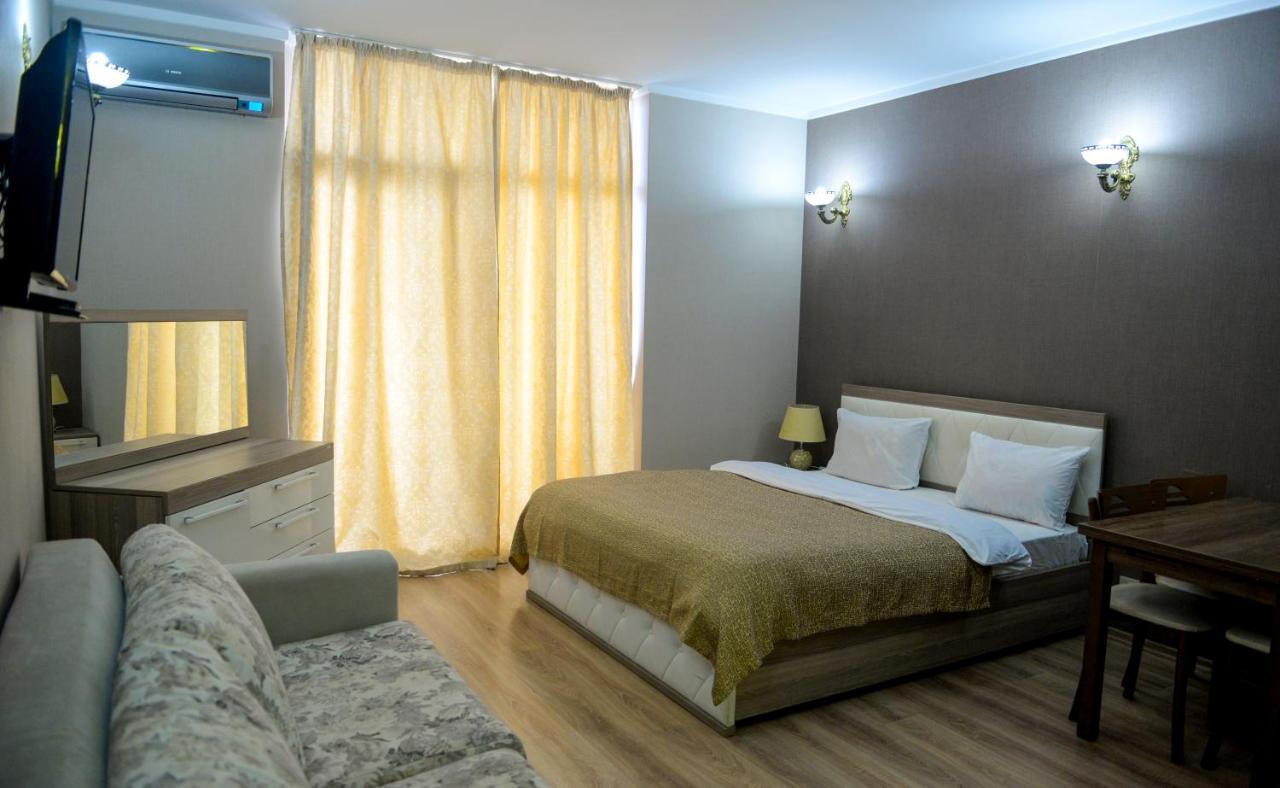 Black Sea Towers Батумі Екстер'єр фото